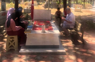 Kur’an kursu öğrencilerinden şehide vefa 