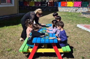 Kuşadası Belediyesi Çocuk Gelişim Merkezi’nde minikler yarınlara hazırlanıyor 