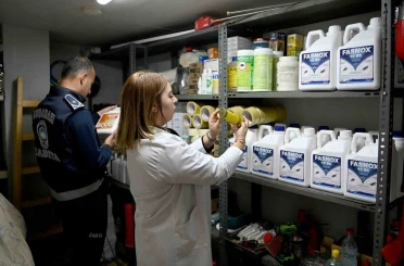 Kuşadası Belediyesi halk sağlığını tehlikeye atan ihmallere geçit vermiyor 