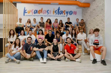 Kuşadası Belediyesi’nden gençlere yaz desteği 