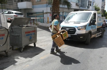 Kuşadası’nda temizlik çalışmaları sürüyor 