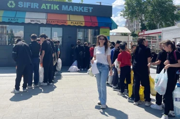 Kütahya Ahteri İmam Hatip Ortaokulu’ndan Sıfır Atık projesine anlamlı destek 