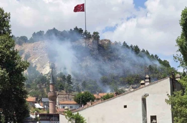 Kütahya Hisar Kalesi’nde yangın paniği 