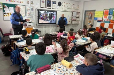 Kütahya İl Emniyet Müdürlüğü’nden öğrencilere bilgilendirme eğitimi 