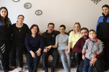 Kütahya İl Emniyet Müdürlüğü’nden özel ihtiyaçlı bireye anlamlı ziyaret 