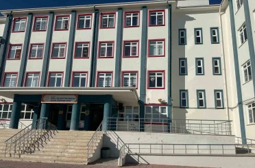 Kütahya Sosyal Bilimler Lisesi iki uluslararası projeyle Avrupa’da aktif rol üstleniyor 