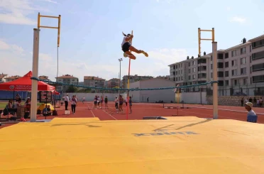 Kütahya’da 30 Ağustos Zafer Kupası’nda atletizm heyecanı sona erdi 
