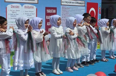 Kütahya’da 4-6 Yaş Kur’an Kursu öğrencilerinden yıl sonu coşkusu 