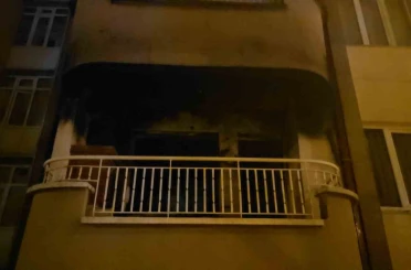 Kütahya’da apartman yangını: 1 kişi hayatını kaybetti, 2 kişi yaralandı 