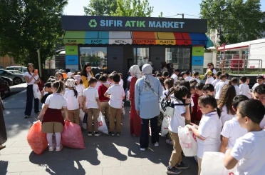 Kütahya’da Çevre Haftası’nda öğrencilerden doğaya destek 