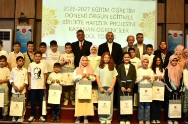 Kütahya’da hafızlık projesini kazanan öğrenciler ödüllendirildi 