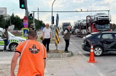 Kütahya’da iki otomobil çarpıştı: 5 yaralı 