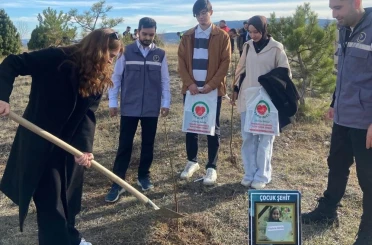 Kütahya’da şehit çocukları için fidan dikim etkinliği 