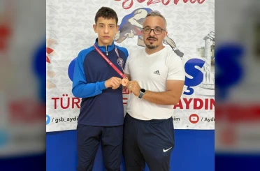 Kütahyalı güreşçi Mert Başarı Türkiye üçüncüsü oldu 