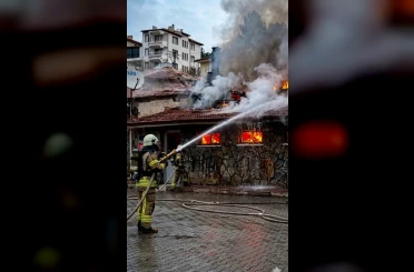 Kütahya’nın tarihi Ilıca Aslanlı Hamamı’nda yangın 