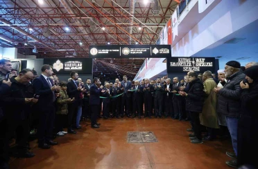 Kutsal Emanetler ve Vakıf Eserleri Sergisi açıldı 