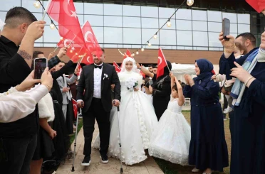 Kuzey Irak’ta gazi olan Demir dünyaevine girdi 