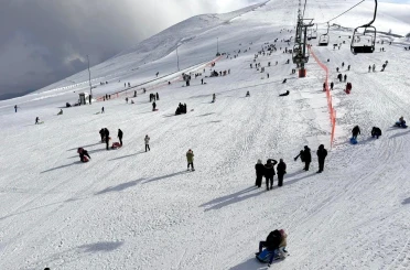 Ladik Akdağ Kayak Merkezi’ne yoğun ilgi 