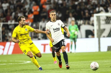 Leandro Trossard ilk kez Beşiktaş formasını giydi 