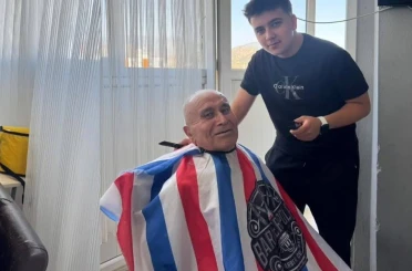 Liseli gençler, yaşlı çınarların saç bakımlarını yaptı 