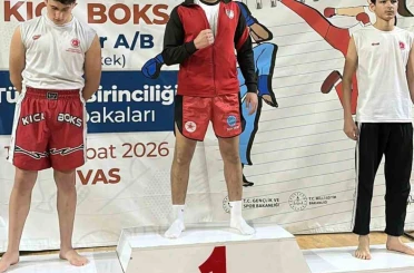 Liseli kick boks sporcusu Türkiye şampiyonu oldu 