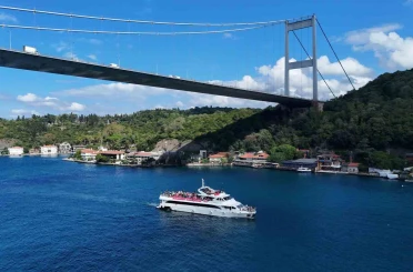 Liverpool taraftarı maç öncesi İstanbul’da boğaz turu yaptı 