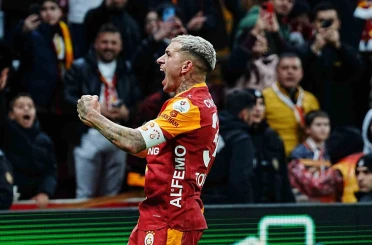 Lucas Torreira kaptan olarak sahaya çıktı 