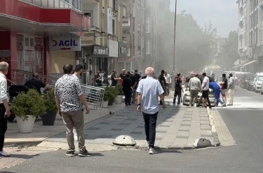 Lüks araç alevlere teslim oldu 