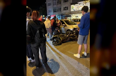 Lüleburgaz’da otomobil ile motosiklet çarpıştı, taraflar arasında gerginlik yaşandı 