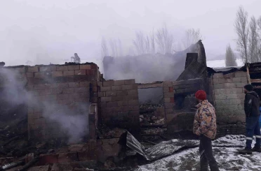 Mahallede korkutan yangın 