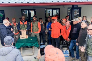 Mahsullerini korumak isteyen üreticiler domuzlarla mücadele ediyor 