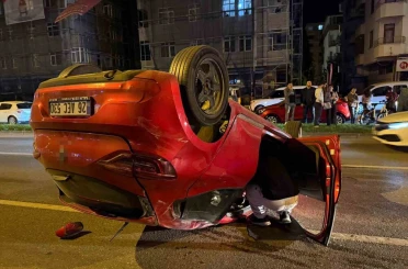 Makas atarak iki araca çarpan sürücü takla attı: 1 yaralı 