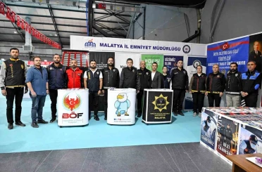 Malatya Kitap Fuarı’nda Emniyet’ten bilgilendirme standı 