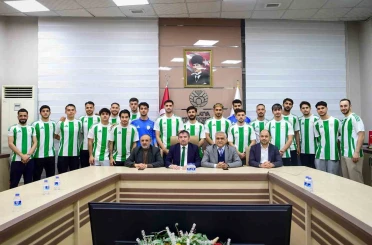Malatya Yeşilyurtspor’dan toplu imza töreni 