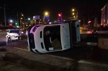 Malatya’da kamyonetin devrilme anı kamerada 