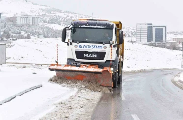 Malatya’da karla mücadele sürüyor 