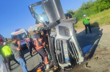Malatya’da kontrolden çıkan araç devrildi: 2 yaralı 