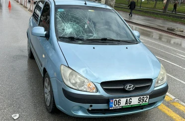 Malatya’da otomobil yayaya çarptı: 2 yaralı 