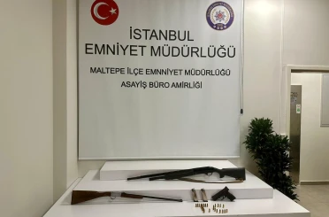 Maltepe'de zula adresine yapılan operasyonda çok miktarda uyuşturucu ele geçirildi