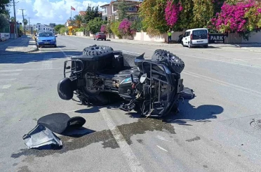 Manavgat’ta ATV ile hafif ticari araç çarpıştı: 1 yaralı 