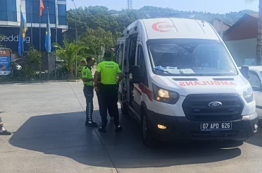 Manavgat’ta motosiklet kazası: 2 yaralı 
