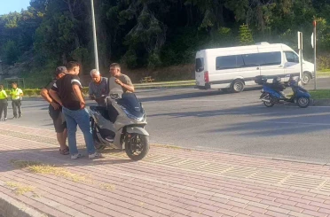 Manavgat’ta motosikletler çarpıştı: 2 yaralı 