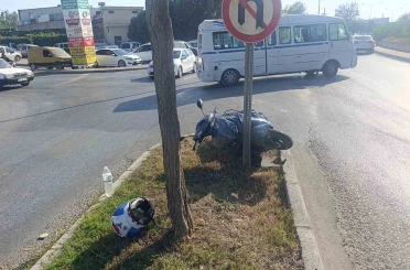 Manavgat’ta otomobil ile motosiklet çarpıştı: 1 yaralı 