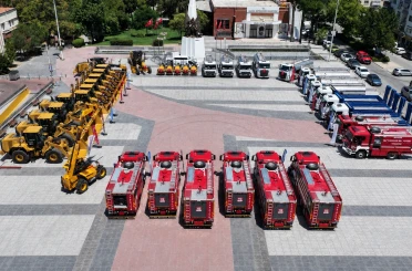 Manisa Büyükşehir filosunu 37 yeni araçla büyüttü 