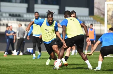 Manisa FK, Sivasspor mesaisine başladı 