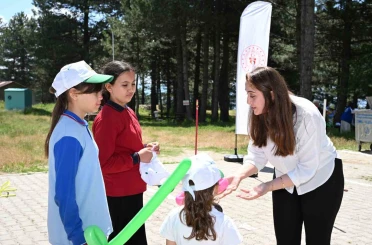 Manisa’da çocukların uçurtma şenliği neşesi 