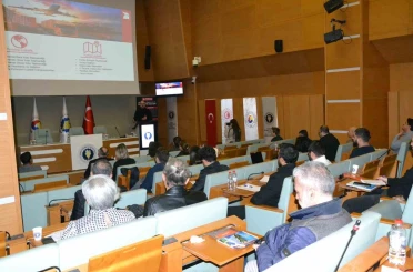 Manisa’da firmalara e-ihracatla küresel pazarlara açılma anlatıldı 