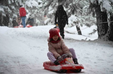 Manisa’da kar coşkusu: Yaylalar ziyaretçilerle doldu 