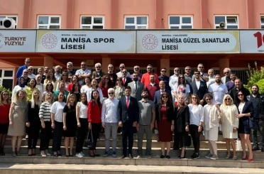 Manisa’da Öğretmenler Günü’nde öğretmenler sahneye çıkacak