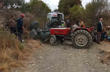 Manisa’da traktör devrildi: 2 ölü, 3 yaralı
